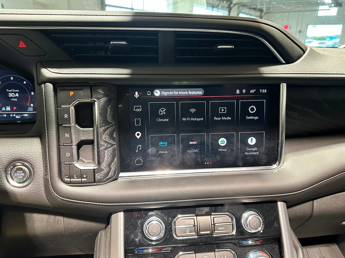 Used 2024 GMC Yukon Denali w/ Denali Reserve Package AWD/4WD image 9