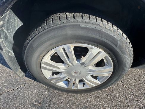 Used 2011 Cadillac SRX Luxury image 34