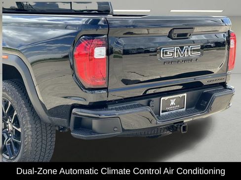New 2026 GMC Canyon Denali w/ LPO, Denali Black Edition AWD/4WD image 7