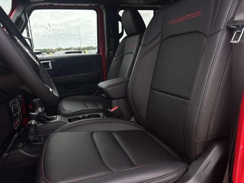 New 2026 Jeep Wrangler Unlimited Rubicon AWD/4WD image 15