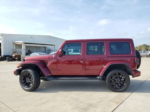 Used 2021 Jeep Wrangler Unlimited Sahara image 8