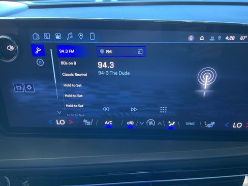 New 2026 Chevrolet Traverse LT w/ LPO, Floor Liner Package image 21