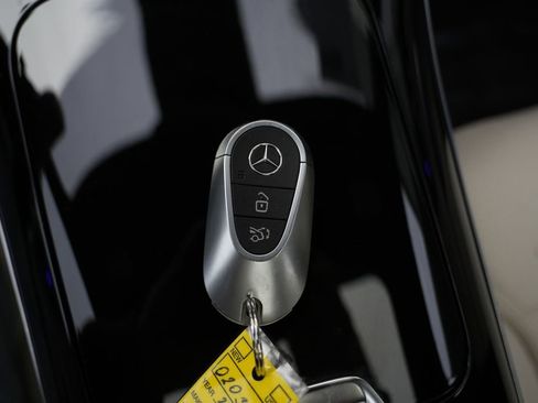 Used 2023 Mercedes-Benz GLC 300 4MATIC w/ Exclusive Trim Package image 65