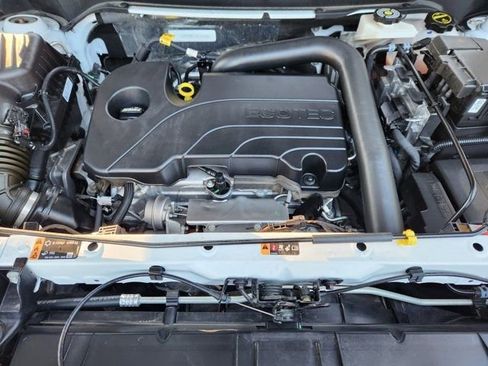 Used 2024 GMC Terrain SLE image 31