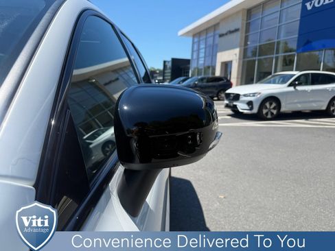 Certified 2025 Volvo XC60 T8 Plus w/ Protection Package Premier AWD/4WD image 11