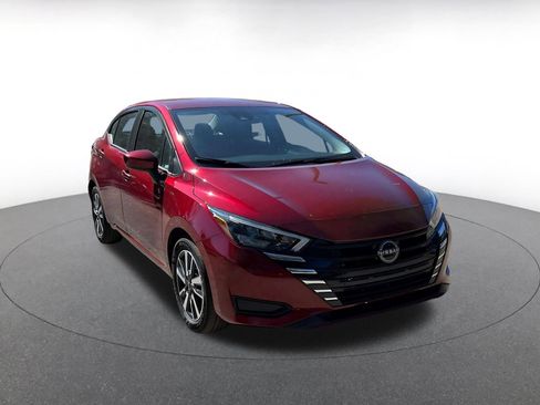 Used 2025 Nissan Versa SV image 1