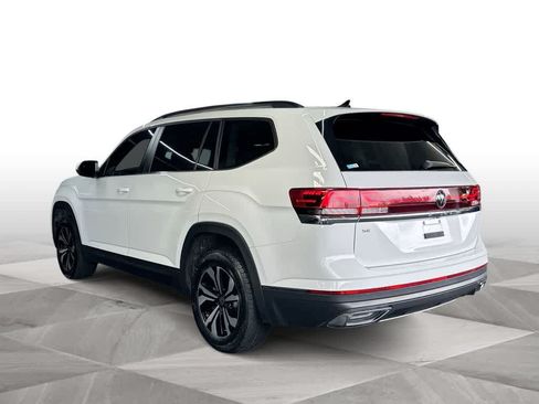 Used 2024 Volkswagen Atlas SE FWD image 6