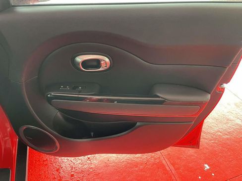 Used 2016 Kia Soul + w/ Audio Package image 43