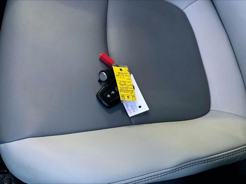Used 2023 Toyota RAV4 XLE Premium FWD image 14
