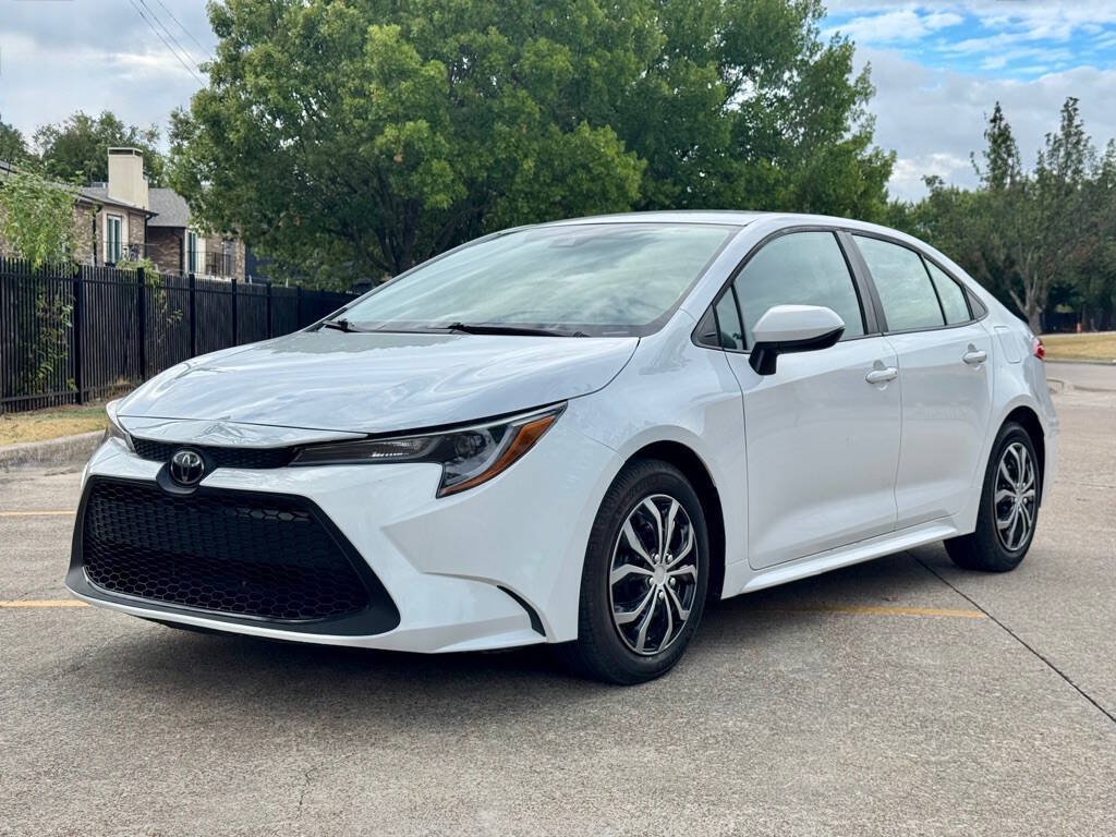 Used 2021 Toyota Corolla LE w/ Carpet Mat Package (TMS) FWD image 1