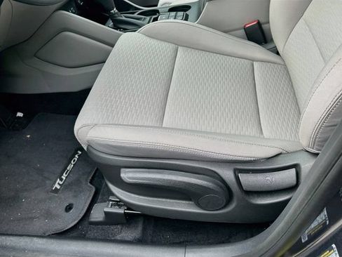 Used 2021 Hyundai Tucson SE AWD/4WD image 7