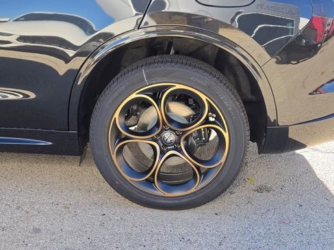 New 2025 Alfa Romeo Stelvio Sprint image 15