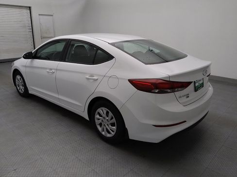 Used 2018 Hyundai Elantra SE FWD image 5