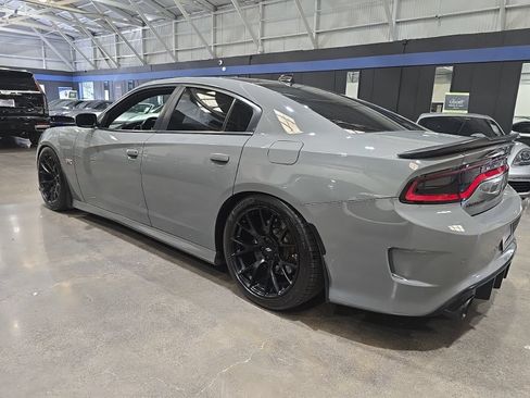 Used 2018 Dodge Charger R/T Scat Pack w/ Dynamics Package RWD image 10