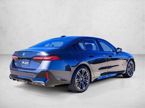 New 2026 BMW 530i xDrive w/ M Sport Package AWD/4WD image 5