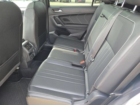 Used 2022 Volkswagen Tiguan SE R-Line FWD image 14