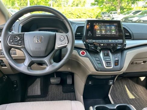 Used 2024 Honda Odyssey EX image 8