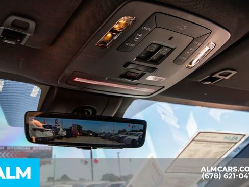 Used 2023 Toyota Sienna Platinum image 23