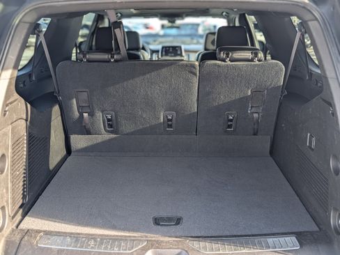 Used 2021 Chevrolet Suburban Z71 image 42