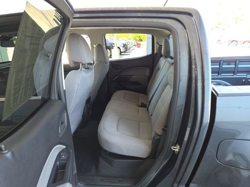 Used 2019 Chevrolet Colorado W/T w/ WT Convenience Package RWD image 18