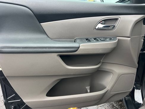 Used 2016 Honda Odyssey EX-L image 10