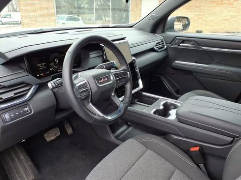 Used 2025 GMC Acadia Elevation image 3