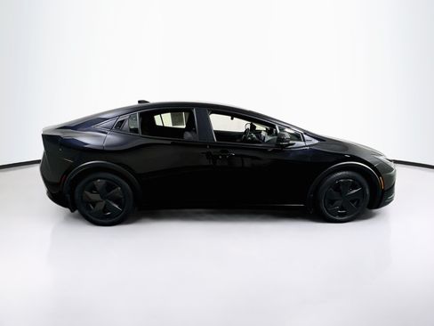 Used 2024 Toyota Prius Prime FWD image 4