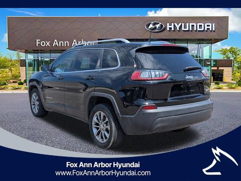 Used 2019 Jeep Cherokee Latitude Plus FWD image 3