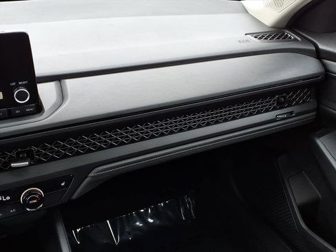 Used 2023 Honda Accord EX image 26