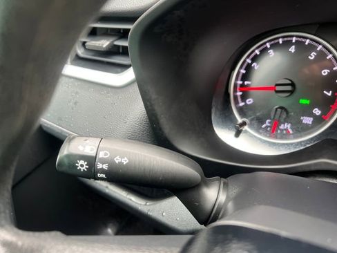 Used 2022 Toyota RAV4 LE image 26