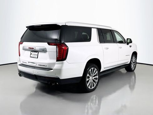 Used 2021 GMC Yukon XL Denali w/ Denali Premium Package AWD/4WD image 4