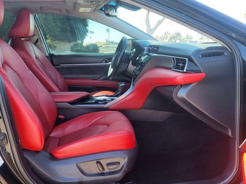 Used 2019 Toyota Camry XSE image 17