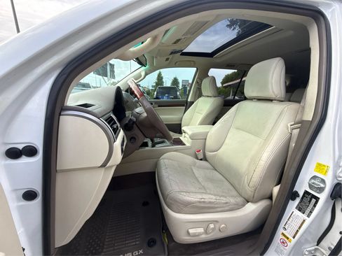 Used 2010 Lexus GX 460 w/ Comfort Plus Pkg AWD/4WD image 11