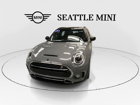 Used 2019 MINI Cooper Clubman S w/ Premium Package image 4