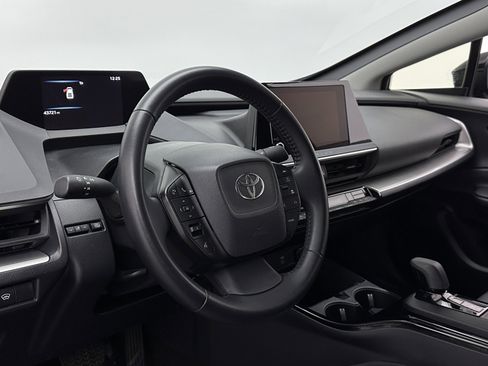 Used 2024 Toyota Prius LE FWD image 8