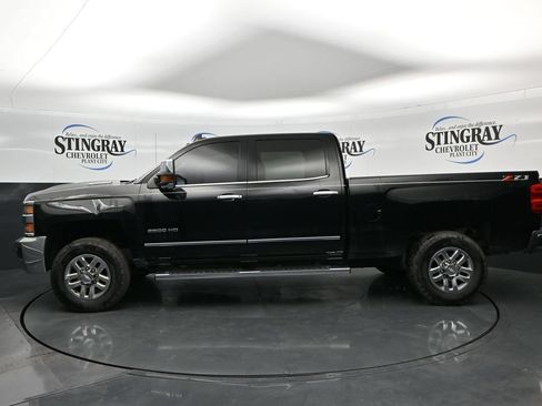 Used 2019 Chevrolet Silverado 2500 LTZ w/ Duramax Plus Package AWD/4WD image 4