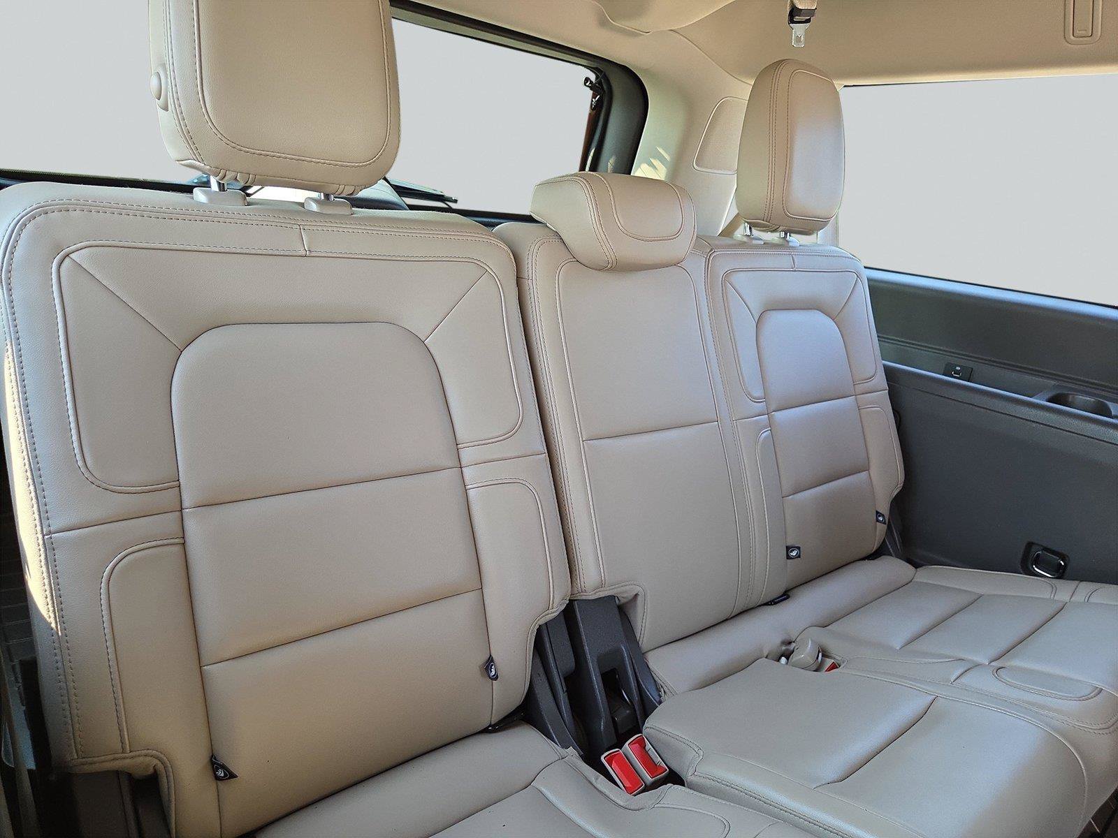 Used 2022 Lincoln Navigator L Reserve AWD/4WD image 40