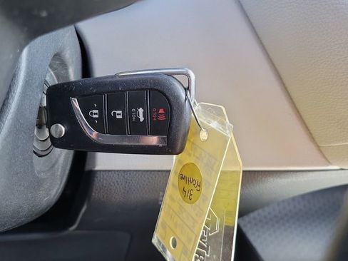 Used 2023 Toyota Corolla LE image 28