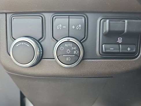 Used 2021 GMC Yukon SLT w/ SLT Luxury Plus Package image 31