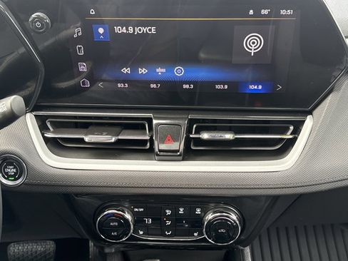 Used 2024 Chevrolet TrailBlazer LT w/ Convenience Package image 19