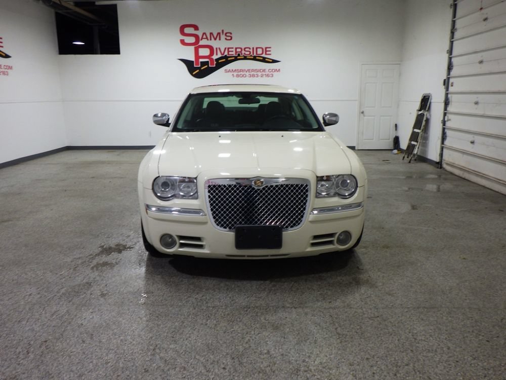 Used 2008 Chrysler 300 Touring RWD image 6