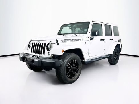 Used 2017 Jeep Wrangler Unlimited Sahara image 3