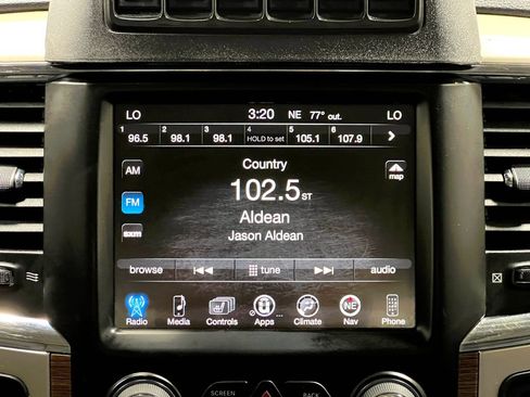 Used 2015 RAM 2500 Laramie AWD/4WD image 26