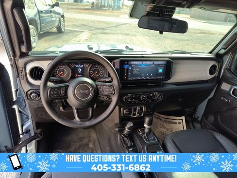 Used 2024 Jeep Gladiator Sport image 23