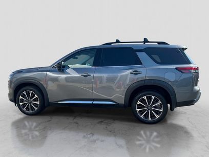 New 2026 Nissan Pathfinder Platinum w/ Cargo Package