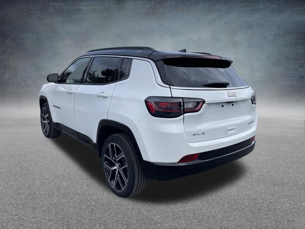 Used 2024 Jeep Compass Limited w/ Elite Group AWD/4WD image 7