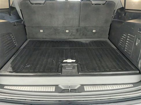 Used 2020 Chevrolet Suburban Premier w/ RST 6.2L Performance Edition image 32