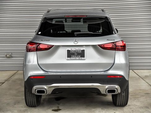 Certified 2025 Mercedes-Benz GLA 250 GLA 250 4MATIC image 8