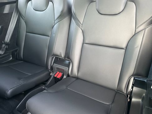 Used 2023 Volvo XC90 B5 Core w/ Climate Package image 18