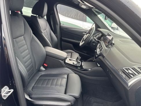 Used 2025 BMW X4 xDrive30i w/ Premium Package image 21